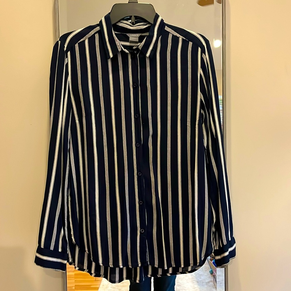 Lindex long sleeve button down shirt in basic navy stripe. 100% Viscose Medium